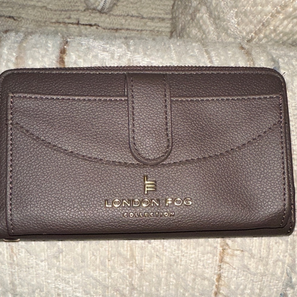 London Fog Chocolate Brown Zip Wallet with Gold Logo
